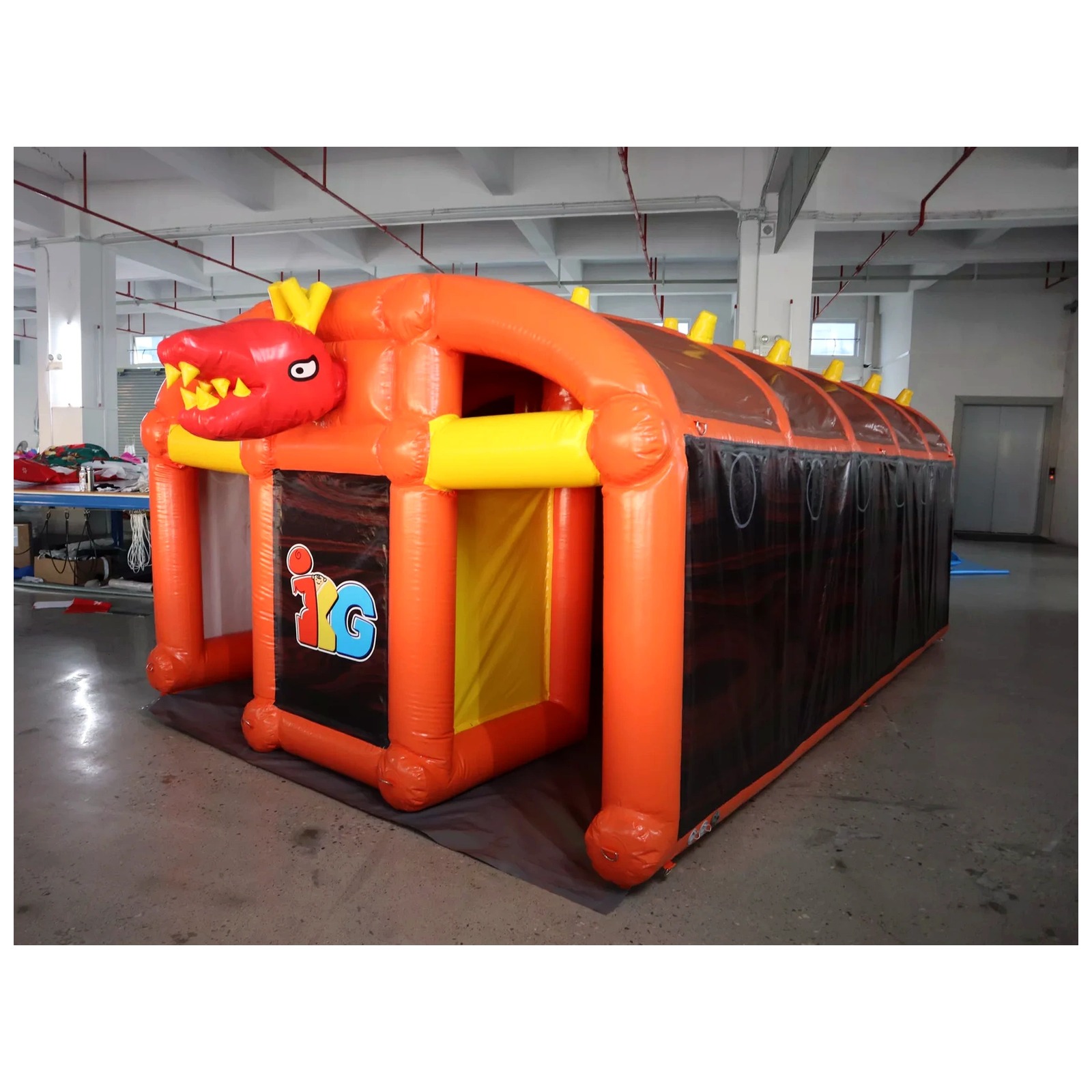 Outdoor Adventure Rentals - Grand labyrinthe gonflable orange 3x5m 10x16ft